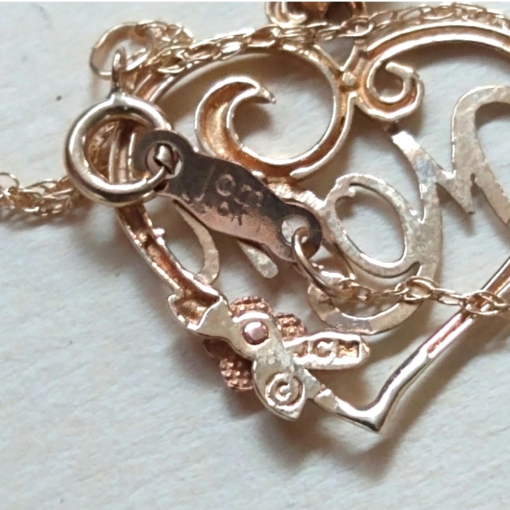 10k yellow gold Mom necklace - Picture 3 of 5